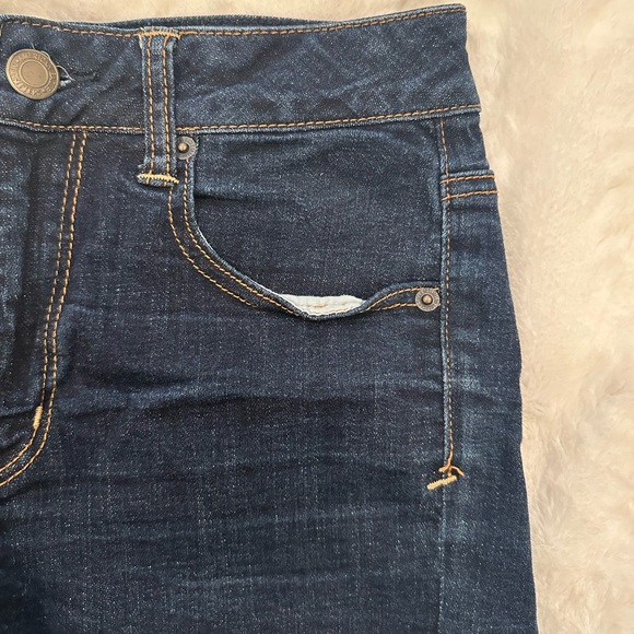 American Eagle Jean Shorts - Picture 6 of 9